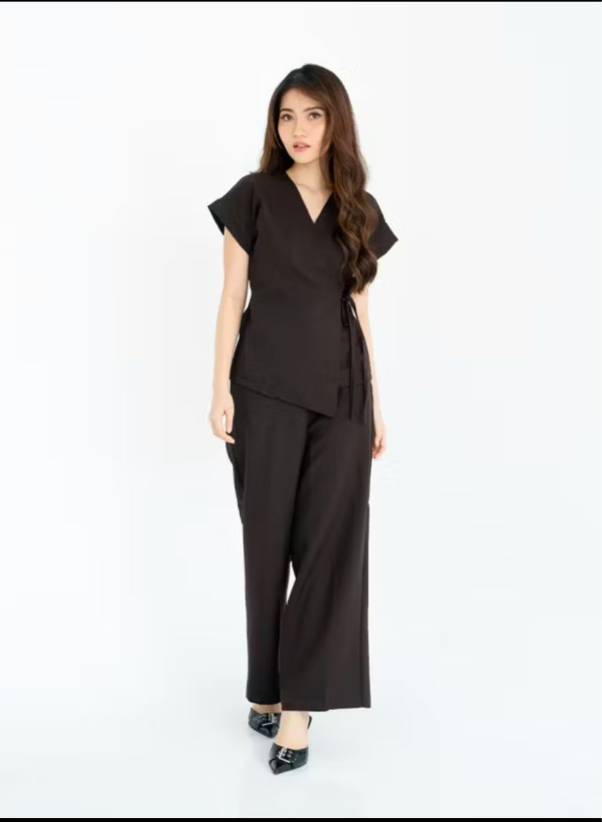 Setelan Wanita Hitam Katun